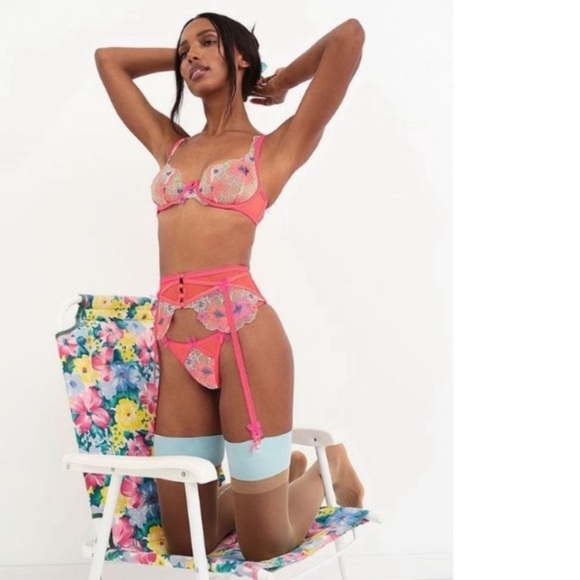 New! For Love and Lemons Zinnia Red Floral Garter Belt Neon 31667 - Picture 3 of 12